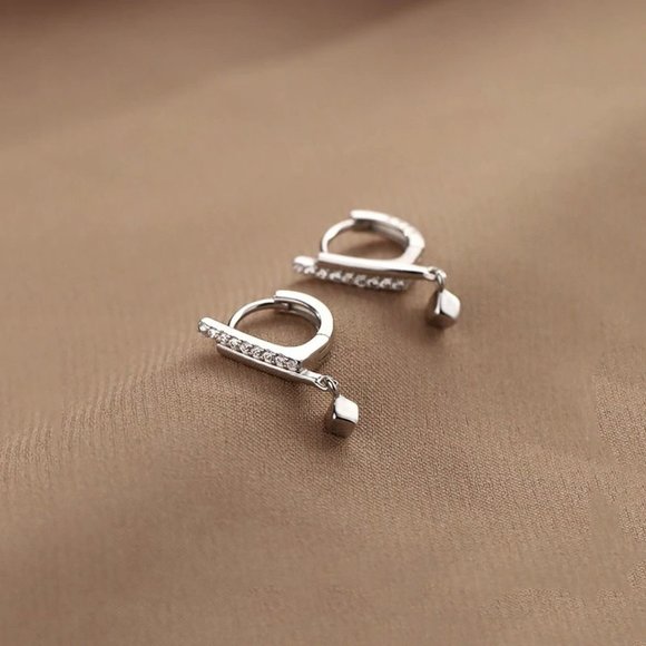 *NEW 925 Sterling Silver Diamond Cube Earrings - Picture 4 of 8